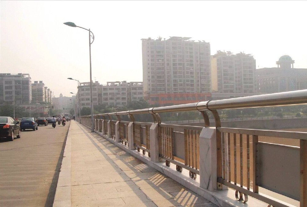 道路护栏